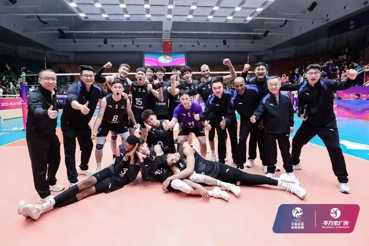 CBA联赛：新疆伊力特 VS 山东高速
